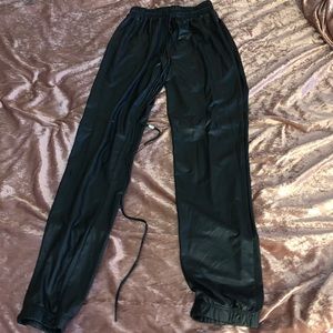 Cute ankle pants sweatsHOLIDAY SALE
